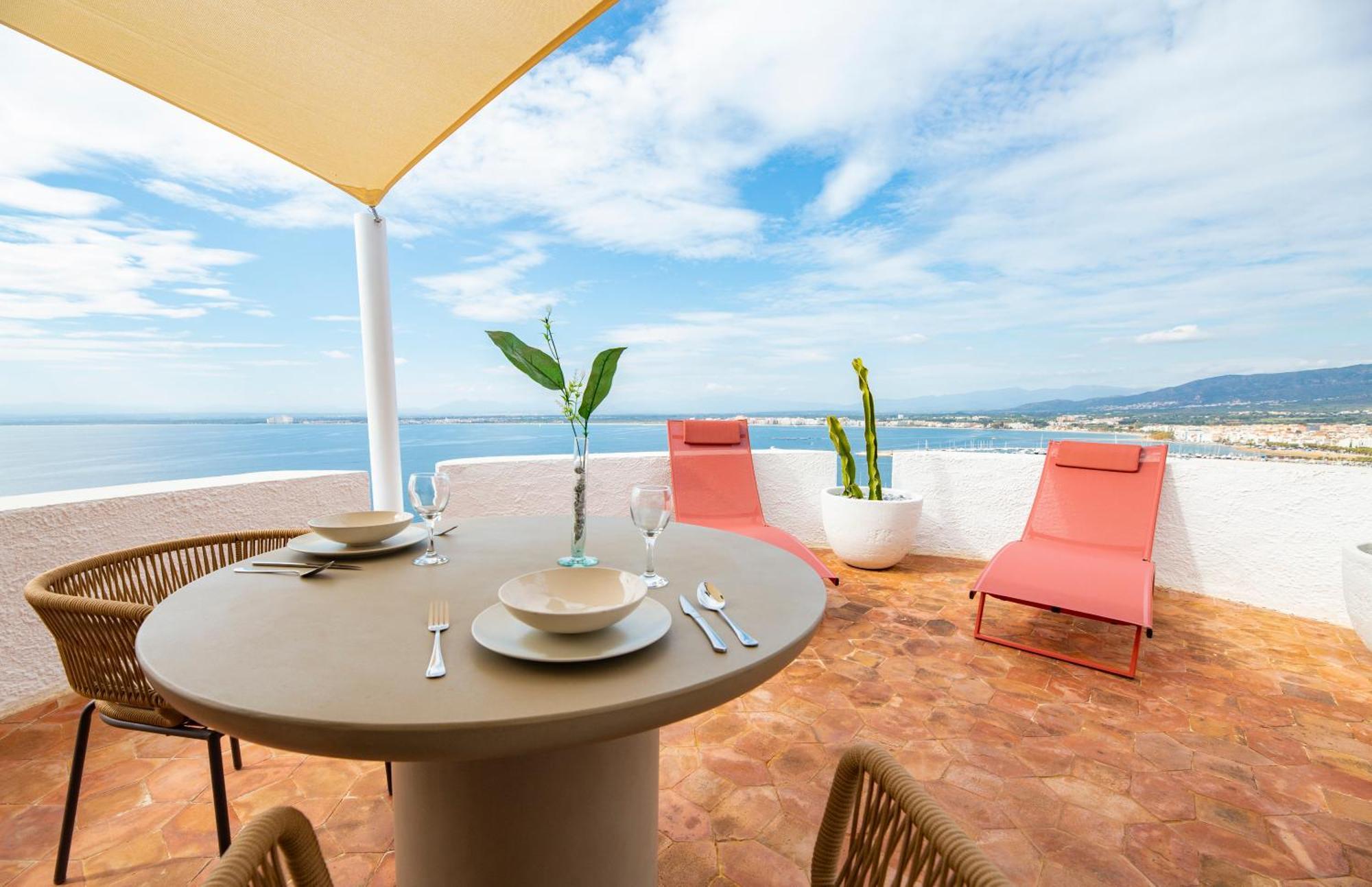 Agi Castell Mar Apartment Roses Bagian luar foto