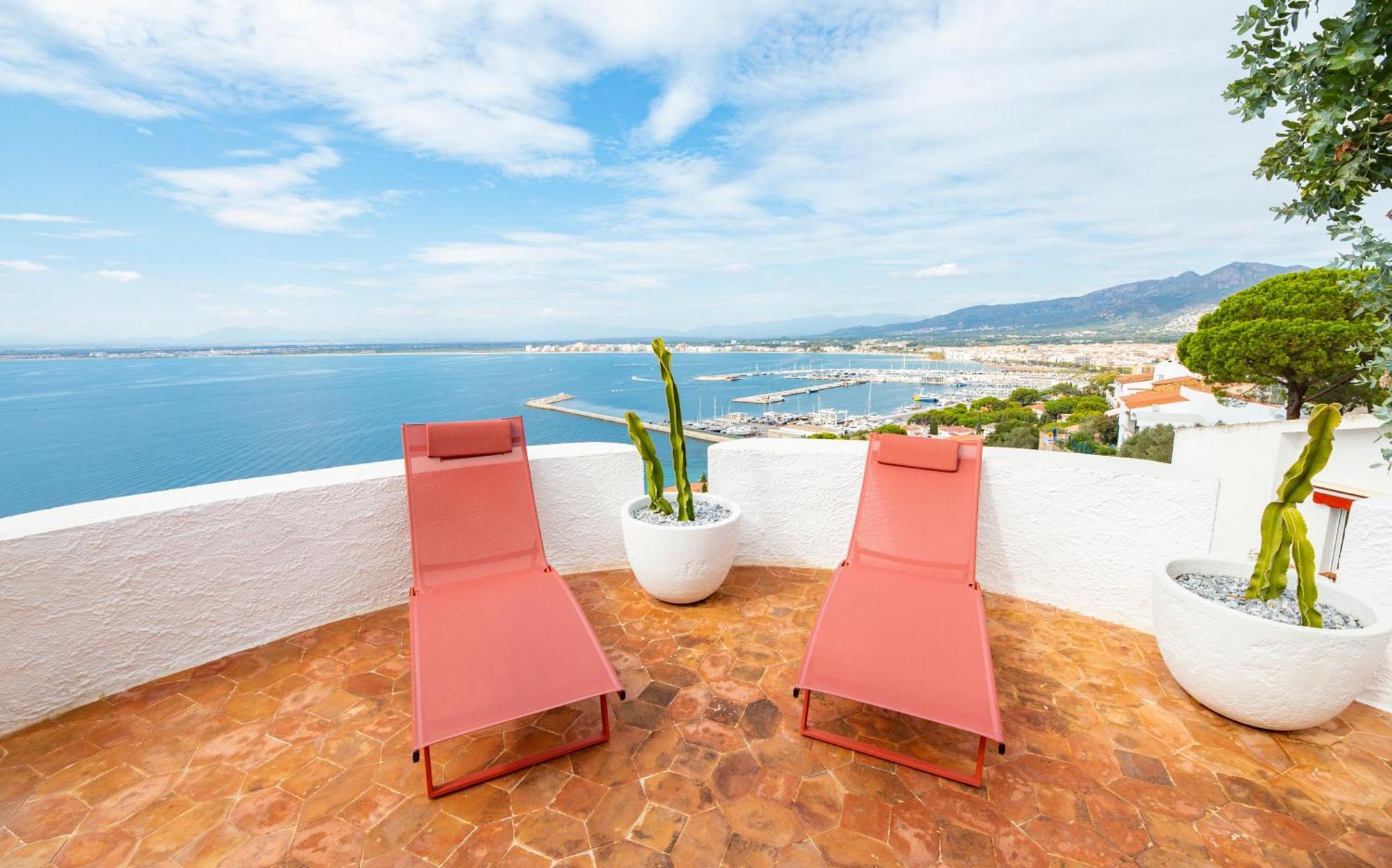 Agi Castell Mar Apartment Roses Bagian luar foto