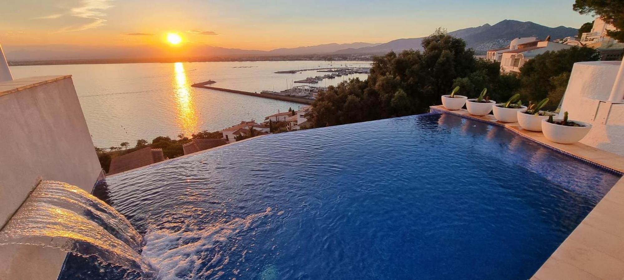 Agi Castell Mar Apartment Roses Bagian luar foto